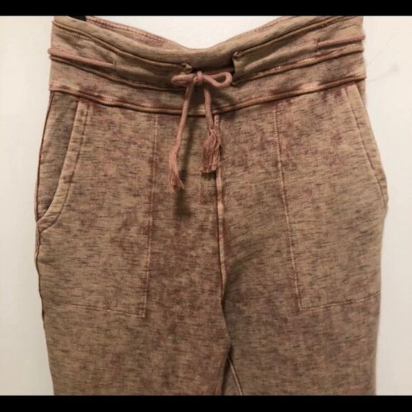 NWT Free People Movement Jagger Flare size M - Picture 9 of 12